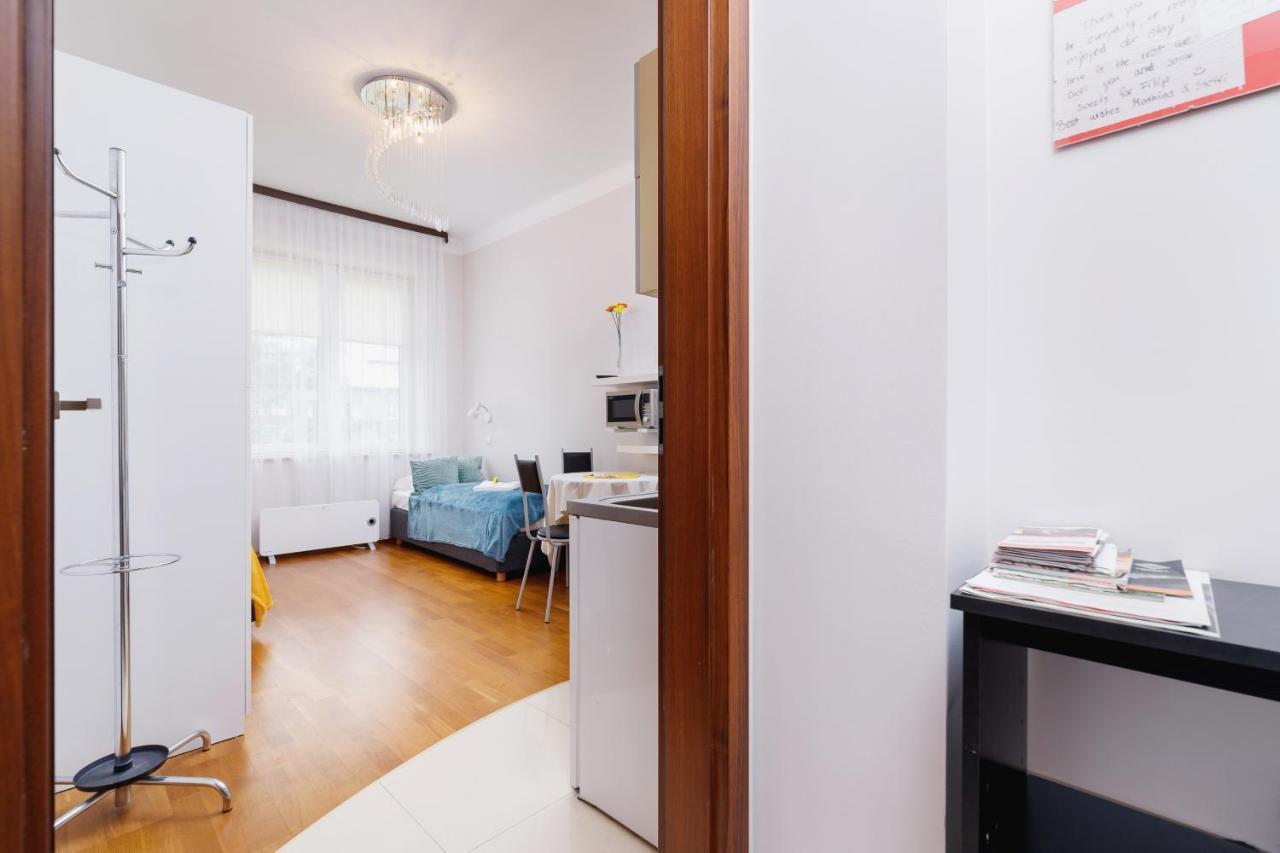Apartamento Studio Krowoderska Kraków by Renters Exterior foto